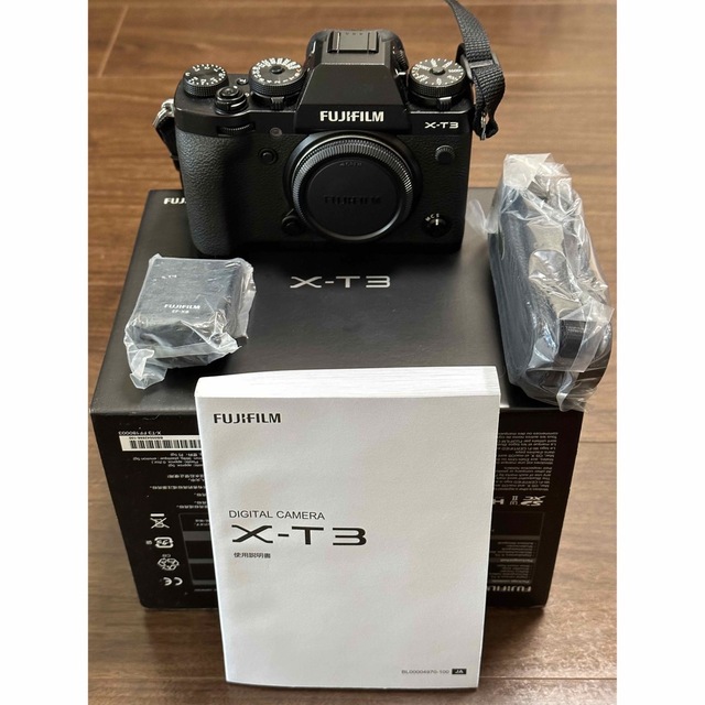 Fujifilm X-T3 箱 取説 充電器付