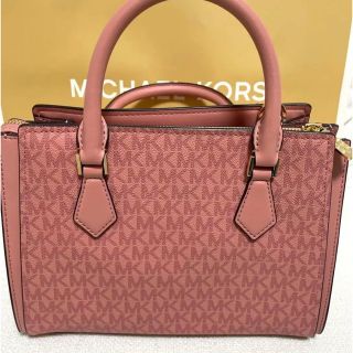 Michael Kors - 【新品】MICHAEL KORS HOPE メッセンジャー ミディアム