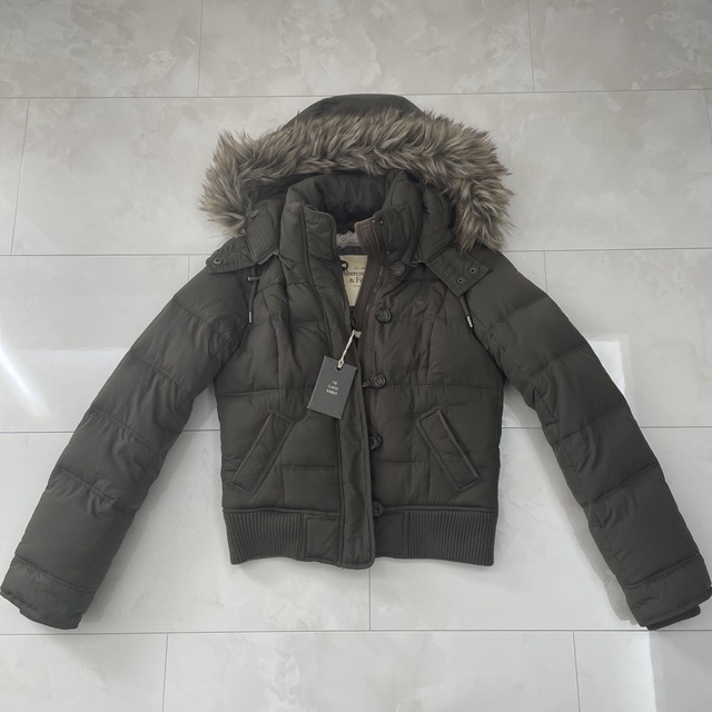 Abercrombie&Fitch(アバクロンビーアンドフィッチ)のAbercrombie & Fitch アバクロ ジャケット　カーキ レディースのジャケット/アウター(その他)の商品写真