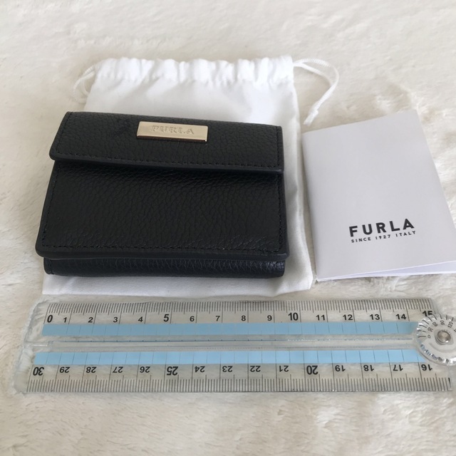 【送料込】FURLA 三つ折りミニ財布 9