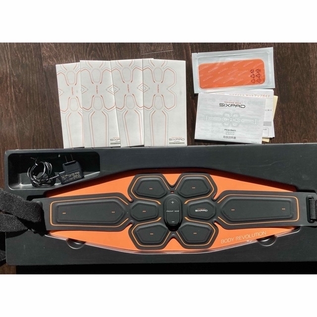 SIXPAD - SIXPAD Abs Belt 純正ジェルシート4セット付の通販 by ダブル
