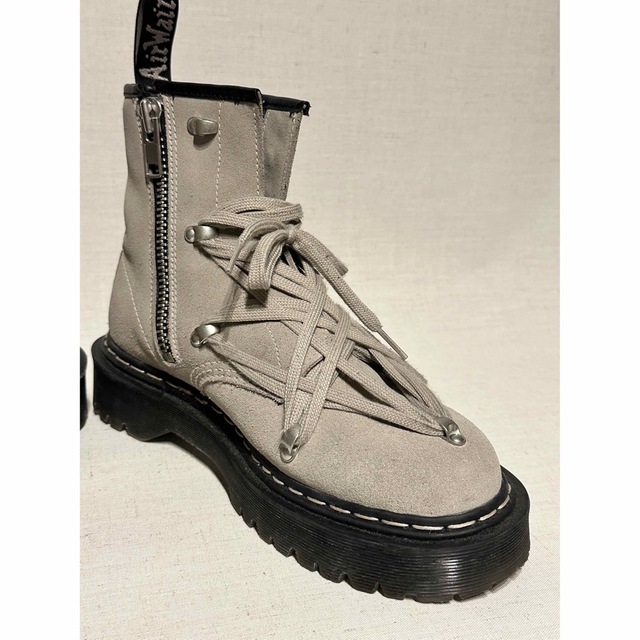 Rick Owens(リックオウエンス)のRIck Owens × Dr.Martens メンズの靴/シューズ(ブーツ)の商品写真