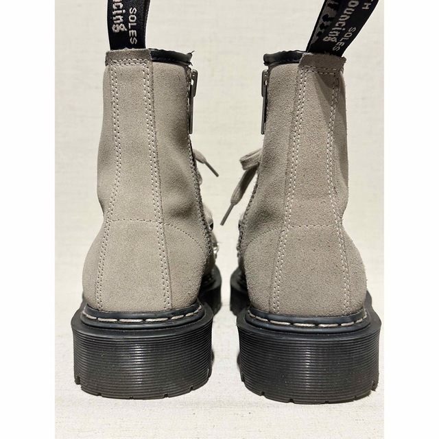 Rick Owens(リックオウエンス)のRIck Owens × Dr.Martens メンズの靴/シューズ(ブーツ)の商品写真