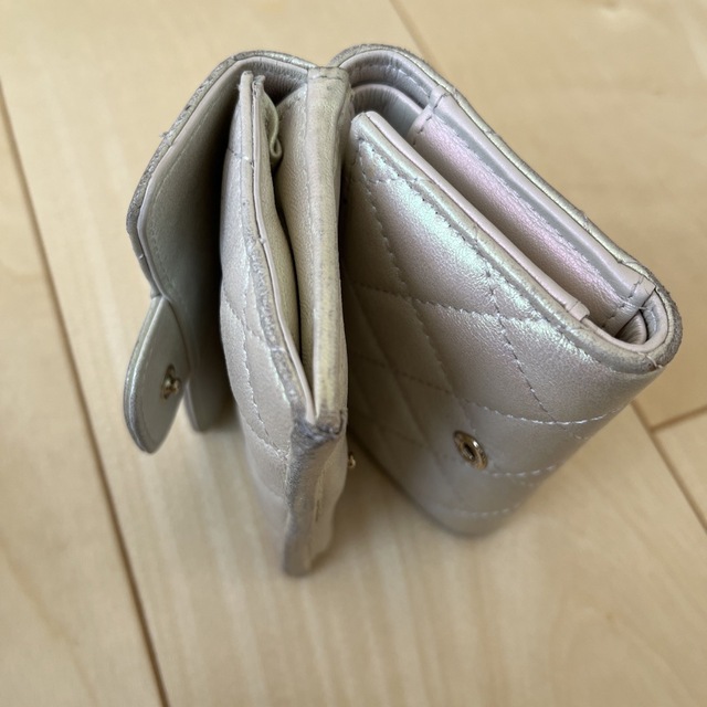 CHANEL(シャネル)のCHANEL  三つ折り　ミニウォレット レディースのファッション小物(財布)の商品写真
