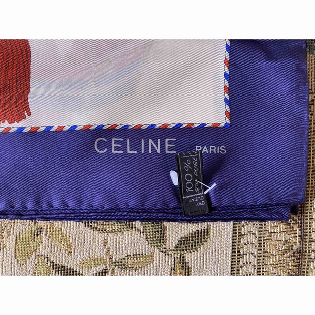 celine(セリーヌ)のセリーヌ　スカーフ　ネイビー　ホワイト　紺　白 レディースのファッション小物(バンダナ/スカーフ)の商品写真