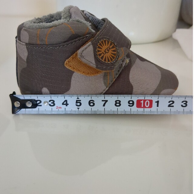 UGG(アグ)のugg ファーストシューズ キッズ/ベビー/マタニティのベビー靴/シューズ(~14cm)(フラットシューズ)の商品写真