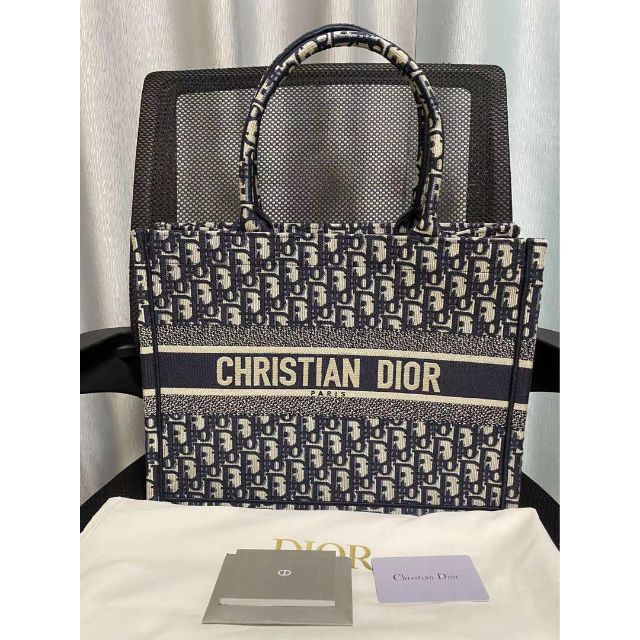 玄関先迄納品 Christian Dior - Dior ブックトート ミディアム グレー【美品】 トートバッグ