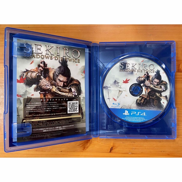 PlayStation4(プレイステーション4)のSEKIRO： SHADOWS DIE TWICE PS4 エンタメ/ホビーのゲームソフト/ゲーム機本体(家庭用ゲームソフト)の商品写真