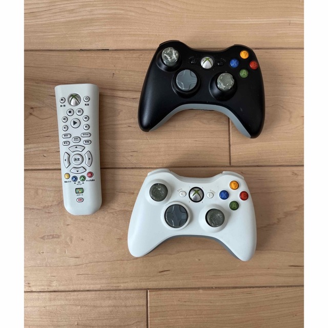 Xbox360(エックスボックス360)のxbox360 60GB 本体　コントローラー2個　追加あり エンタメ/ホビーのゲームソフト/ゲーム機本体(家庭用ゲーム機本体)の商品写真