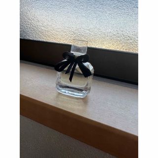 イヴサンローランボーテ(Yves Saint Laurent Beaute)の【未使用】イヴ・サンローラン モンパリ オーデパルファム 7.5ml(香水(女性用))