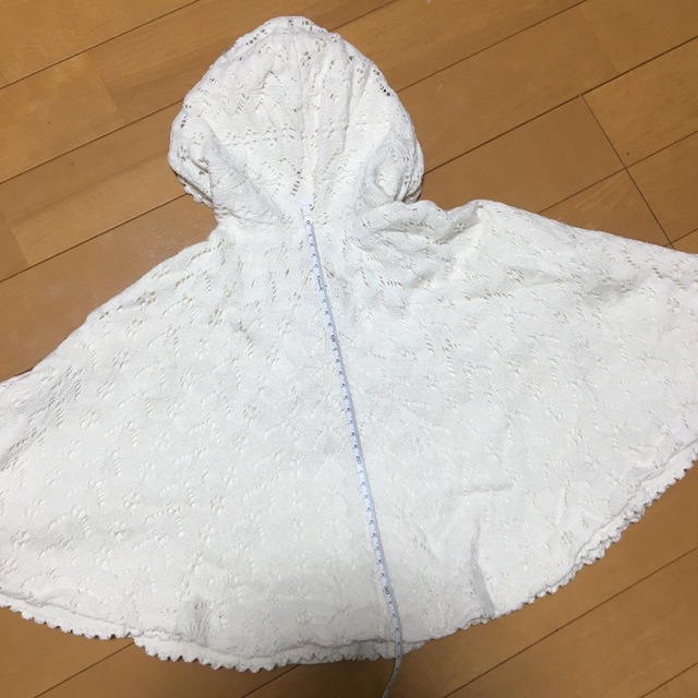 フード付きコットンニットポンチョ キッズ/ベビー/マタニティのキッズ服女の子用(90cm~)(ジャケット/上着)の商品写真