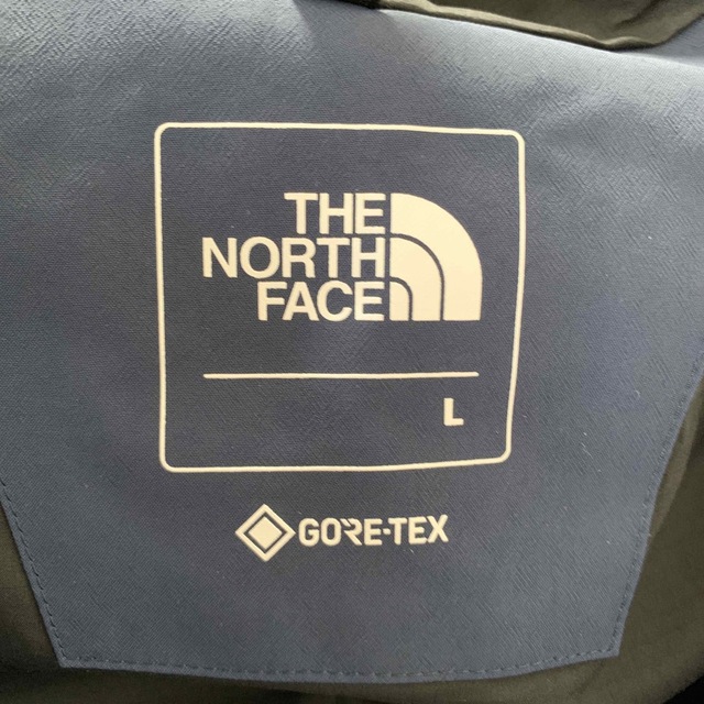 THE NORTH FACE(ザノースフェイス)の希少 ノースフェイス マウンテンバーサタイルジャケット L コズミックブルー メンズのジャケット/アウター(マウンテンパーカー)の商品写真