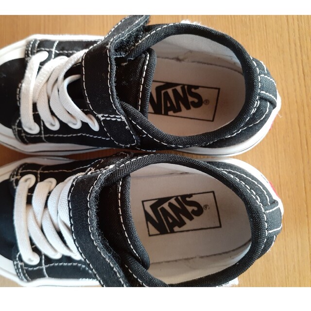 VANS(ヴァンズ)のVANS 16cm　(15㎝？)　黒 キッズ/ベビー/マタニティのキッズ靴/シューズ(15cm~)(スニーカー)の商品写真