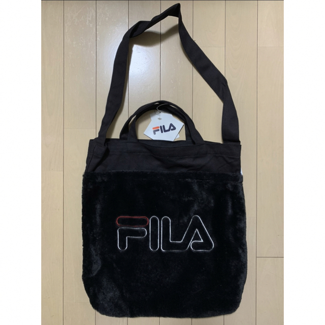 FILA(フィラ)の【新品】 FILA ボアトートバッグ◆ブラック(黒)＆ピンク２点セット◆匿名配送 レディースのバッグ(トートバッグ)の商品写真