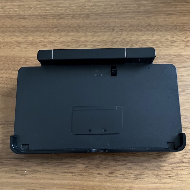 ニンテンドー3DS(ニンテンドー3DS)の3DS充電ホルダー エンタメ/ホビーのゲームソフト/ゲーム機本体(その他)の商品写真