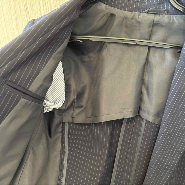THE SUIT COMPANY(スーツカンパニー)のザ・スーツカンパニーシー スカートセットアップスーツ　ストライプ　 紺　36  レディースのフォーマル/ドレス(スーツ)の商品写真