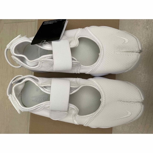 感謝報恩 【新品未使用】NIKE エアリフトブリーズ 25.0cm ウィメンズ