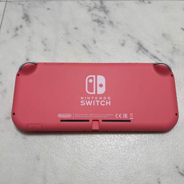 Nintendo Switch(ニンテンドースイッチ)のNintendo Switch Lite ピンク エンタメ/ホビーのゲームソフト/ゲーム機本体(携帯用ゲーム機本体)の商品写真