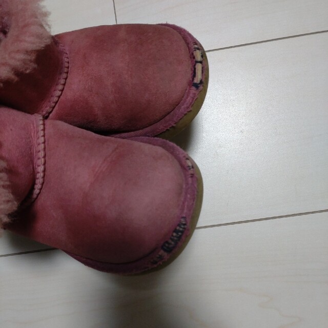 UGG AUSTRALIA(アグオーストラリア)のアグ　ブーツ　15cm キッズ/ベビー/マタニティのベビー靴/シューズ(~14cm)(ブーツ)の商品写真