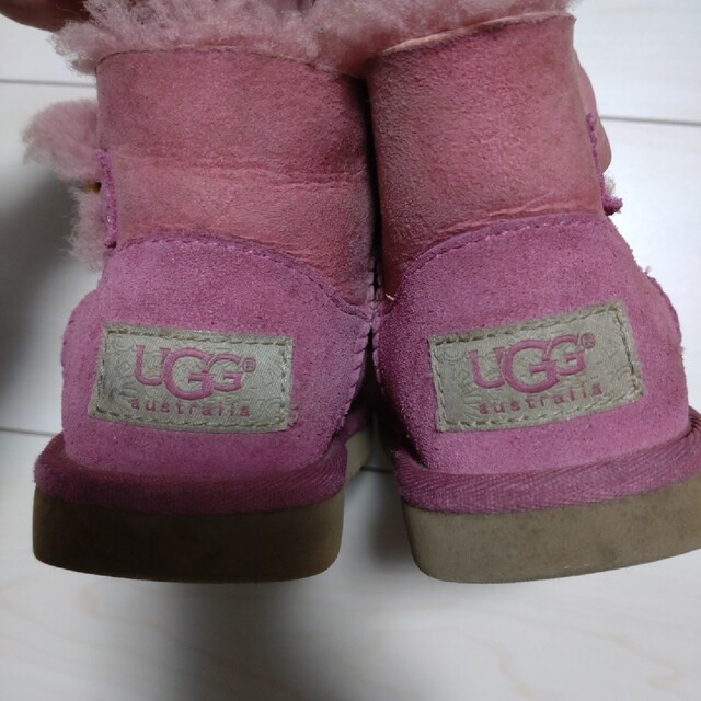 UGG AUSTRALIA(アグオーストラリア)のアグ　ブーツ　15cm キッズ/ベビー/マタニティのベビー靴/シューズ(~14cm)(ブーツ)の商品写真