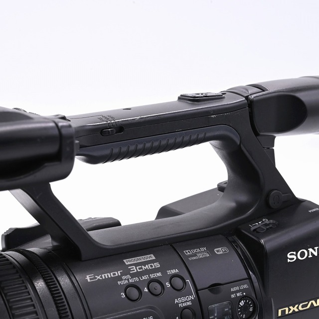 SONY(ソニー)のSONY NXCAM カムコーダー HXR-NX5R スマホ/家電/カメラのカメラ(ビデオカメラ)の商品写真