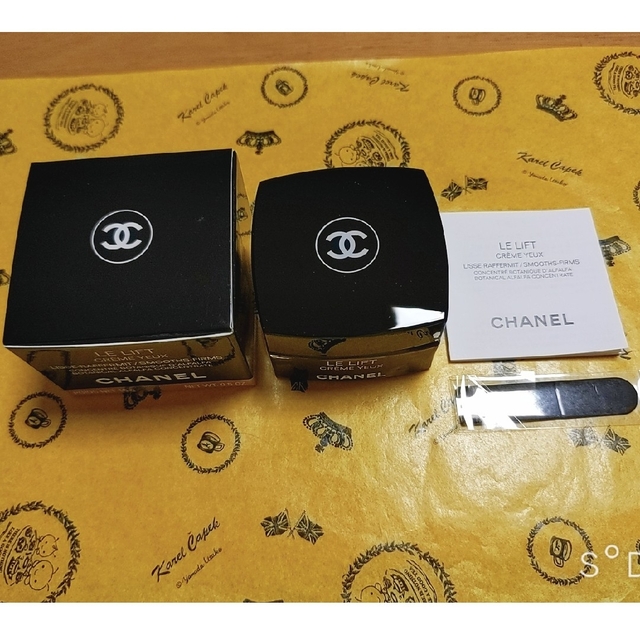 CHANEL(シャネル)のmonamiさま専用です🌼ル リフト クレーム ユー コスメ/美容のスキンケア/基礎化粧品(アイケア/アイクリーム)の商品写真