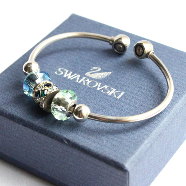 SWAROVSKI(スワロフスキー)のスワロフスキー ビーズとクリスタルのブレスレット レディースのアクセサリー(ブレスレット/バングル)の商品写真