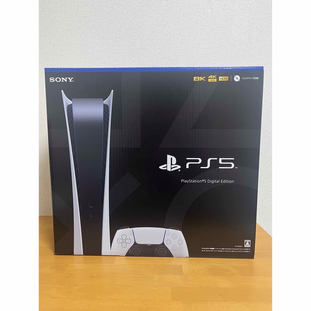 PlayStation(プレイステーション)の新品　PS5プレイステーション5 デジタル・エディション CFI-1200B01 エンタメ/ホビーのゲームソフト/ゲーム機本体(家庭用ゲーム機本体)の商品写真