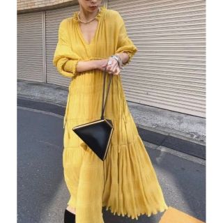 アメリヴィンテージ(Ameri VINTAGE)のameri SHIRRING PLEATS DRESS(ロングワンピース/マキシワンピース)