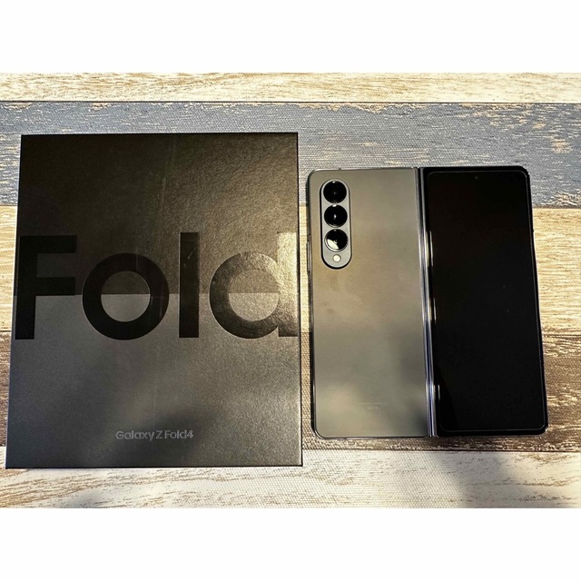 品質は非常に良い GALAXY Z Fold4 au版 スマートフォン本体 品質は非常に良い GALAXY Z Fold4 au版 スマートフォン本体