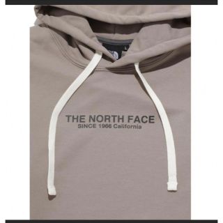 ザノースフェイス(THE NORTH FACE)の【未開封新品】ノースフェイス　パーカー　プルオーバー　ミネラルグレー　Mサイズ(パーカー)