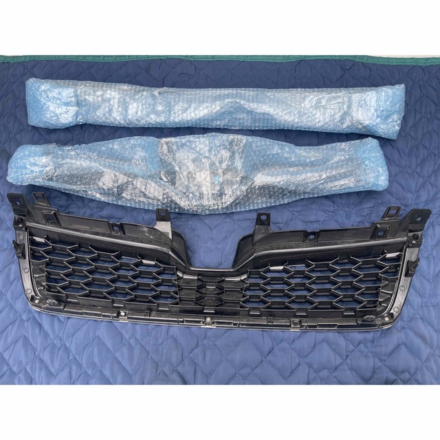 スバル - 【たけまる様専用】フォレスターSJ用純正フロントグリル一式