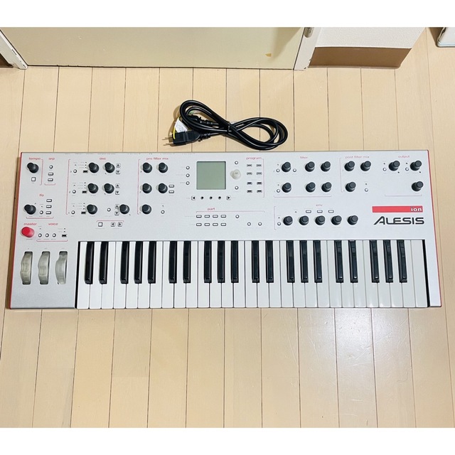 公式サイト ALESIS ion バーチャル・アナログ・シンセサイザー