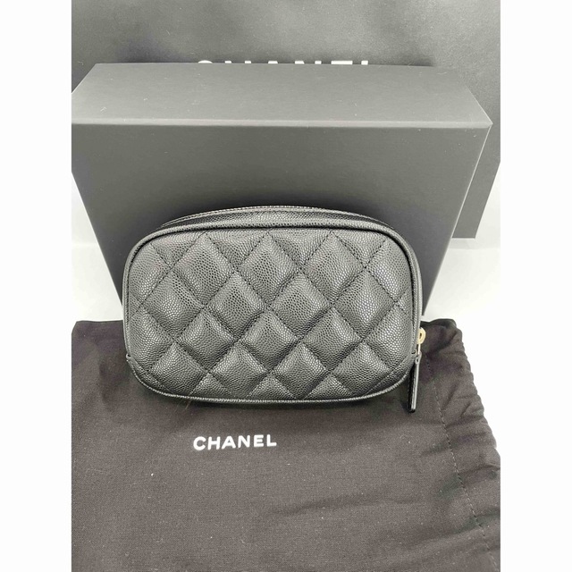 CHANEL(シャネル)の定番人気 入手困難品 シャネル メイクポーチ 小物入れ CHANEL レディースのファッション小物(ポーチ)の商品写真