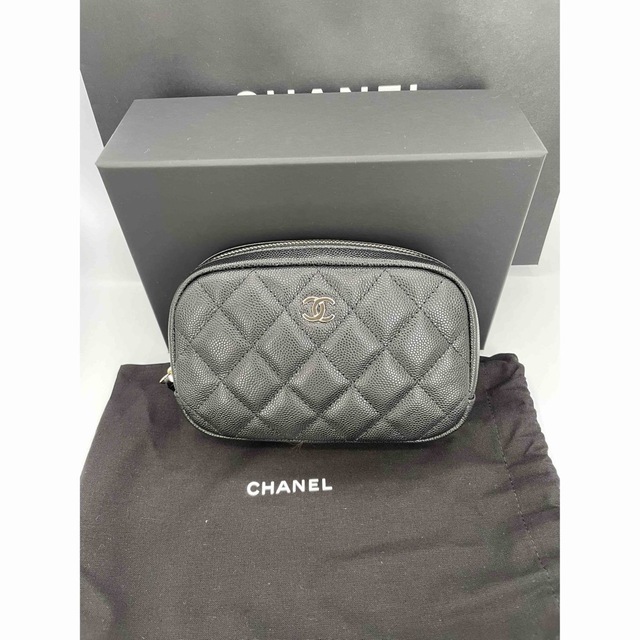 CHANEL(シャネル)の定番人気 入手困難品 シャネル メイクポーチ 小物入れ CHANEL レディースのファッション小物(ポーチ)の商品写真