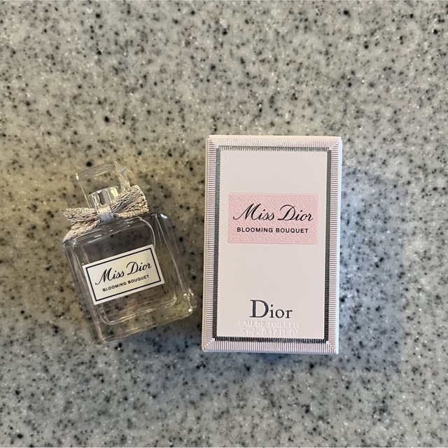 Dior(ディオール)の最新　Dior ミスディオール　ブルーミングブーケ 5ml サンプル　スプレー  コスメ/美容のコスメ/美容 その他(その他)の商品写真