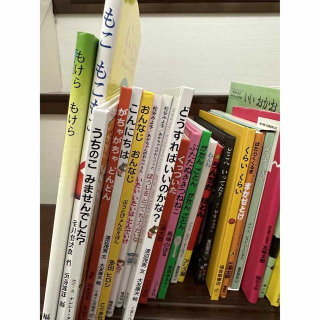 【美品多数】絵本　まとめ売り　42冊セット　幼児向け エンタメ/ホビーの本(絵本/児童書)の商品写真