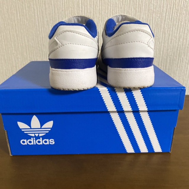 adidas(アディダス)のadidas  FORUM LOW1 メンズの靴/シューズ(スニーカー)の商品写真