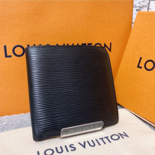 LOUIS VUITTON(ルイヴィトン)の【美品】 ルイヴィトン ポルトフォイユ マルコ エピ ノワール 2つ折り財布 メンズのファッション小物(折り財布)の商品写真