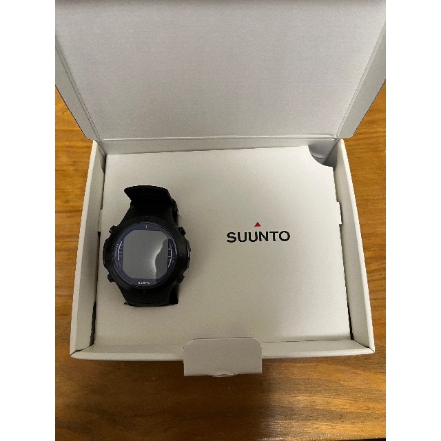 SUUNTO(スント)のスント d6i ダイブコンピューター スポーツ/アウトドアのスポーツ/アウトドア その他(マリン/スイミング)の商品写真