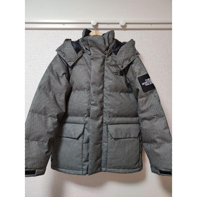 THE NORTH FACE(ザノースフェイス)の【新品】ノースフェイス ホワイトレーベル  グースダウン 緑 Lサイズ レディースのジャケット/アウター(ブルゾン)の商品写真