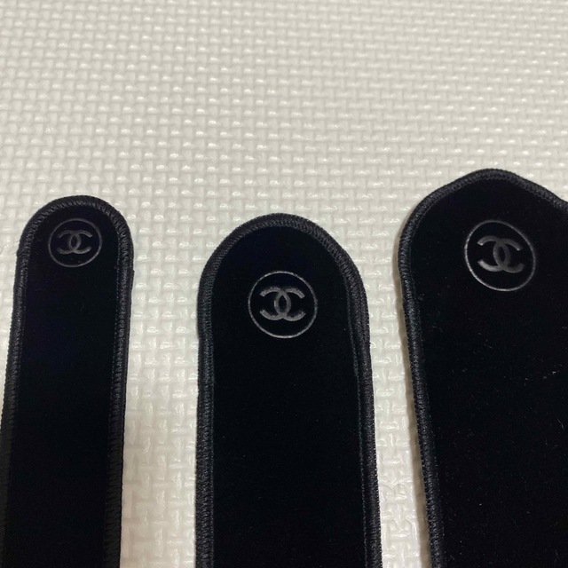 CHANEL(シャネル)のCHANEL ベロアブラシケース コスメ/美容のメイク道具/ケアグッズ(ブラシ・チップ)の商品写真