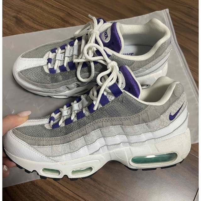 NIKE(ナイキ)のair max95 M's24cmナオ様専用 レディースの靴/シューズ(スニーカー)の商品写真