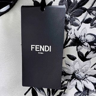 FENDI ワンピース ドレス 花