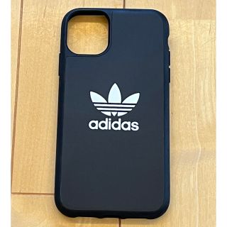 アディダス(adidas)の★adidas★（中古）iPhone11ケース　黒(iPhoneケース)