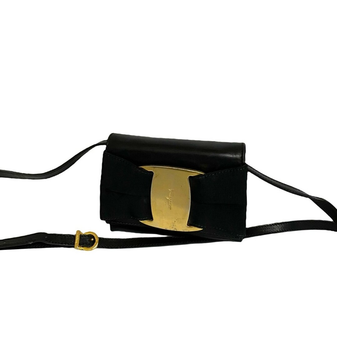 極 美品 Salvatore Ferragamo フェラガモ ヴァラリボン 金具 レザー 本