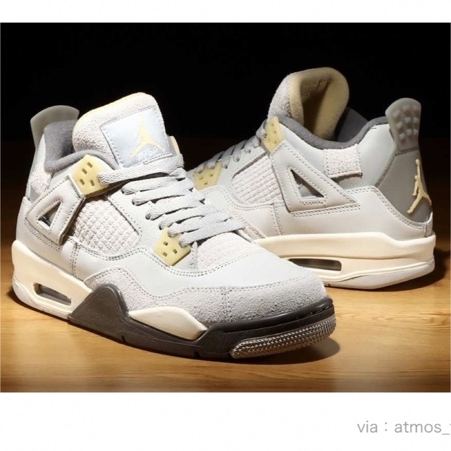 NIKE(ナイキ)のNike GS Air Jordan 4 Retro SE "Craft" メンズの靴/シューズ(スニーカー)の商品写真