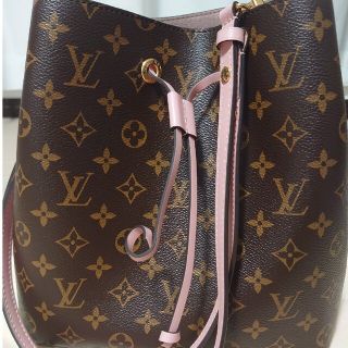 ルイヴィトン(LOUIS VUITTON)のモノグラムローズ ネオノエ(ショルダーバッグ)