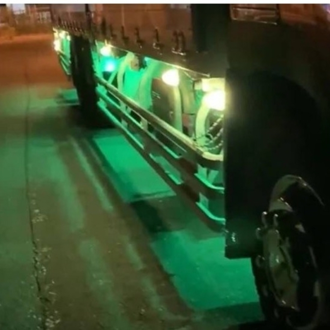 激眩 24V LED シャーシマーカー 低床4軸 防水仕様 グリーン 10個 緑 自動車/バイクの自動車(トラック・バス用品)の商品写真