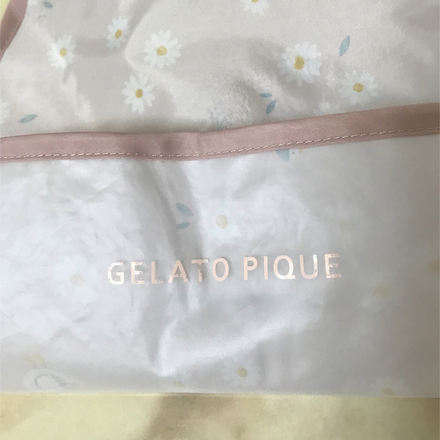 gelato pique(ジェラートピケ)のgelato pique《ジェラートピケ》お食事スタイ　ストローマグセット キッズ/ベビー/マタニティの授乳/お食事用品(お食事エプロン)の商品写真